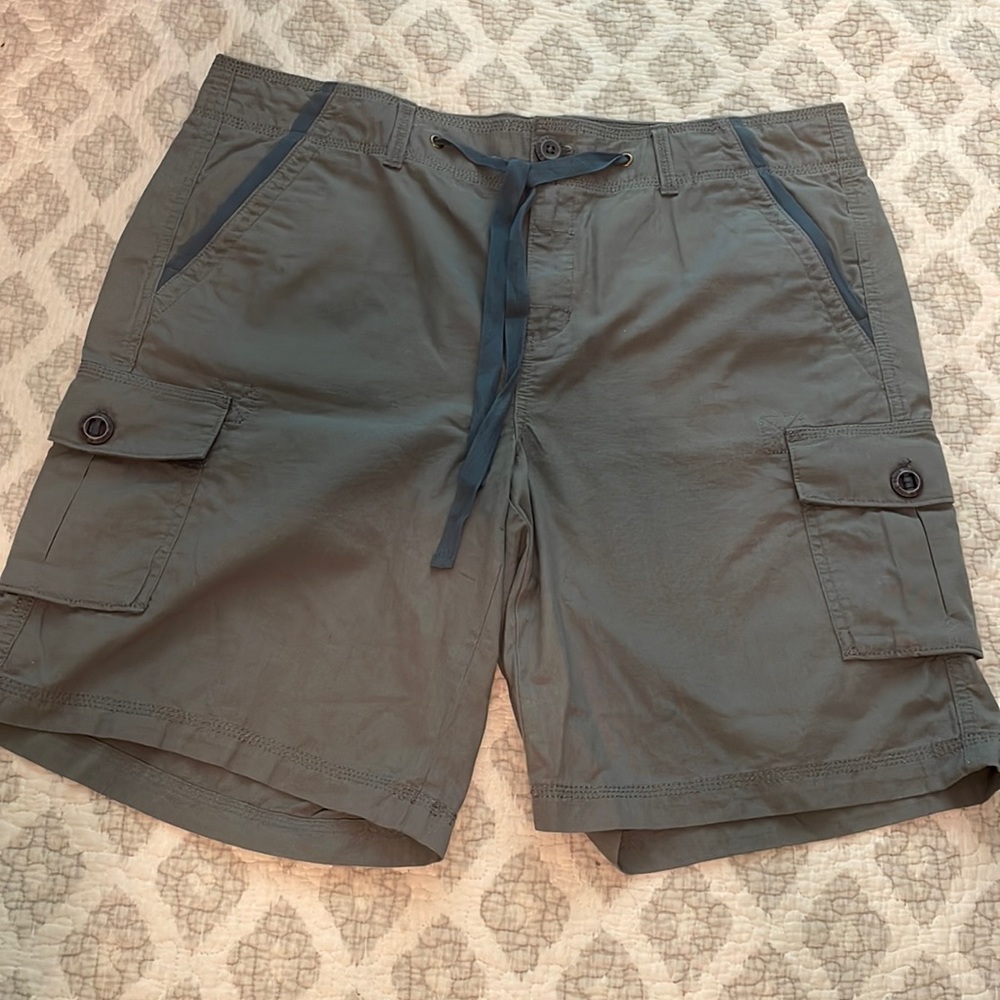 Eddie Bauer shorts, size 18